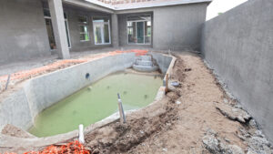 custom pool builders in Orange County